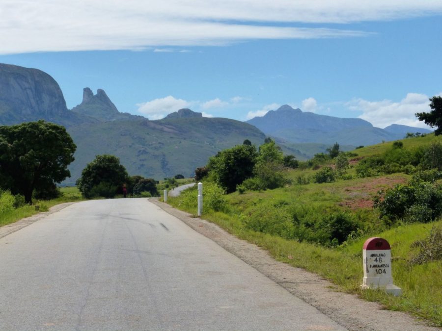 Madagascar - Route Nationale (Marion J.)